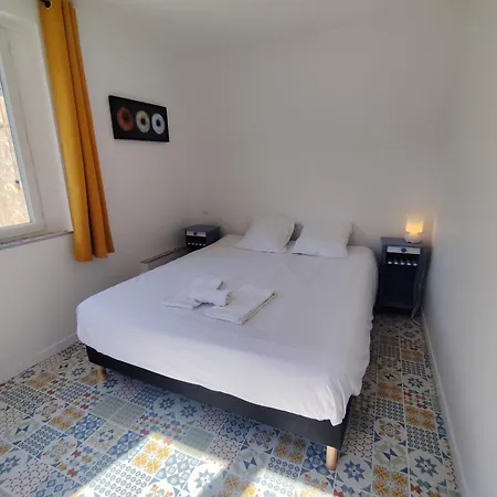 La 08 Maison De בית נופש